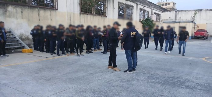 GrontpSWwAAPOPC (1) MP realiza cuatro allanamientos en busca de indicios por microbús sustraído del parque de la SAAS.