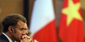 El presidente de Francia, Emmanuel Macron, durante su visita a Vietnam. Foto La Hora: EFE.