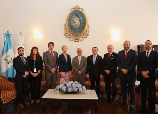 Margaret Satterthwaite, Relatora especial de ONU para la independencia judicial, se reunió con magistrados del OJ. Foto La Hora: OJ