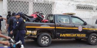 Tres motocicletas con reporte de robo son recuperadas en allanamiento contra extorsiones