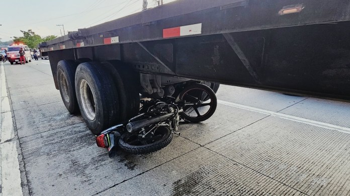 El hecho de tránsito se registró en el km 13 de la ruta al Atlántico. Foto La Hora: CVB