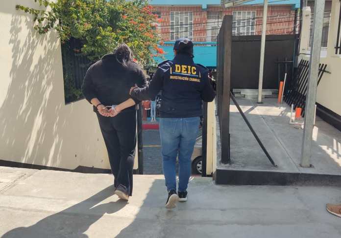 Capturan nuevamente a una mujer por violación; antes fue detenida por facilitar abusos sexuales contra una menor