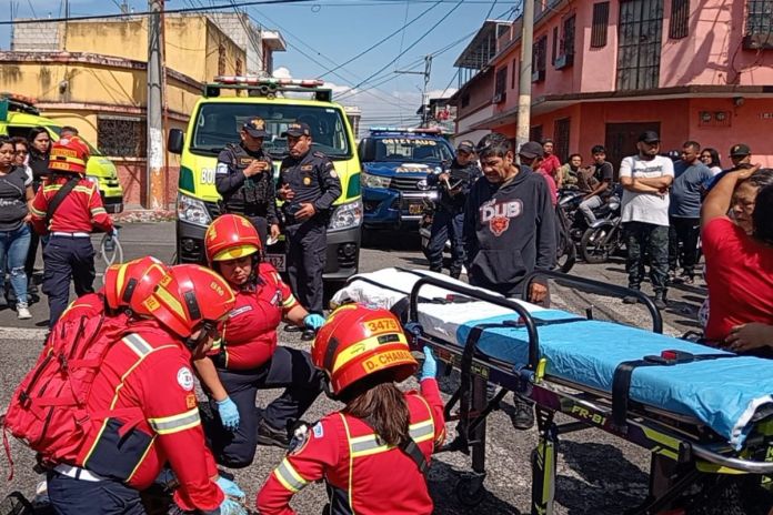 Mujer fallecida tras ataque armado en zona 5. Foto La Hora: CBM