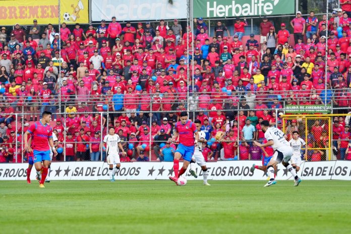 Municipal rojos (2) Liga Nacional: Se confirman los horarios de las semifinales del Clausura 2025. Foto La Hora: X Oficial Rojos del Municipal