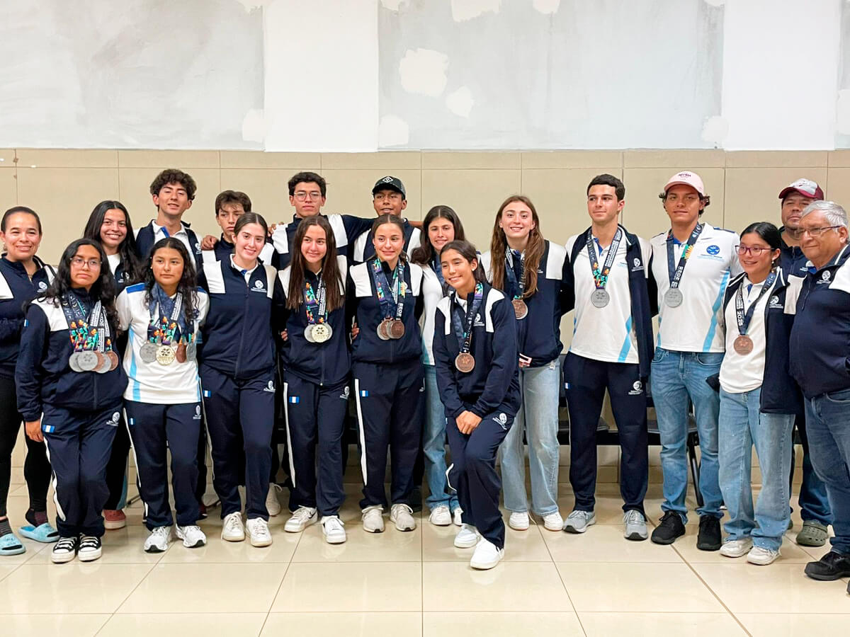 Con 29 medallas atletas guatemaltecos marcan historia en los Panam Aquatics Championship Medellín 2