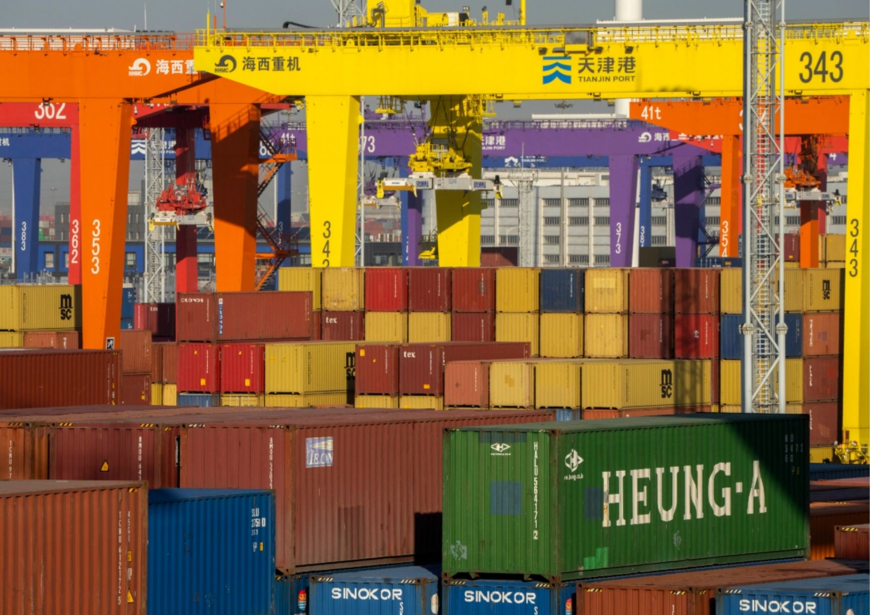 Consumidores de EE. UU. reciben cobros sorpresa tras nuevos aranceles a productos importados
