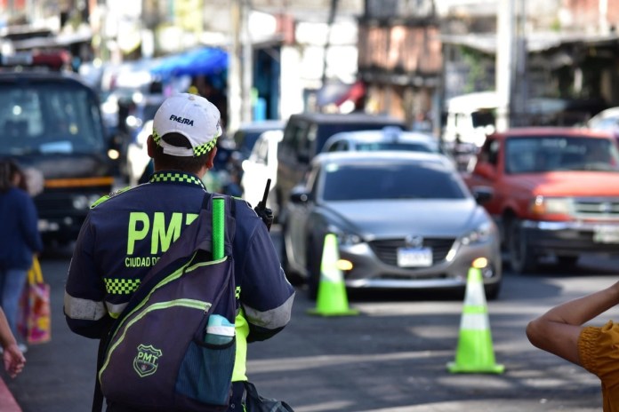 PMT se pronuncia tras agresión en contra de uno de sus agentes en la calle Martí. Foto La Hora: Archivo