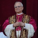 El recién elegido papa León XIV aparece en el balcón de la Basílica de San Pedro en el Vaticano, el jueves 8 de mayo de 2025. Foto La Hora: AP