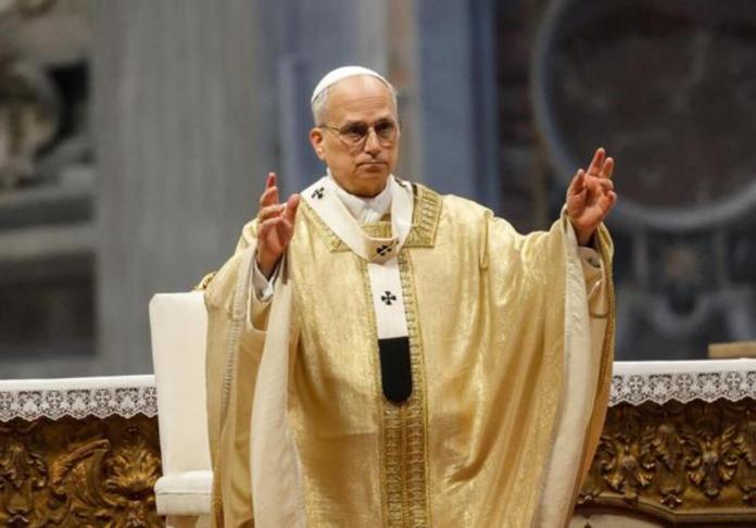El Papa León XIV durante la ceremonia de ordenación. Foto La Hora: EFE.