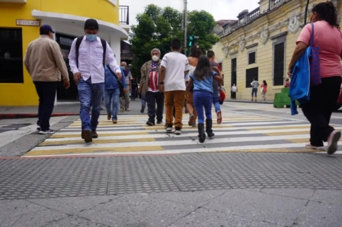 ¿Cuáles son las obligaciones que tengo como peatón?