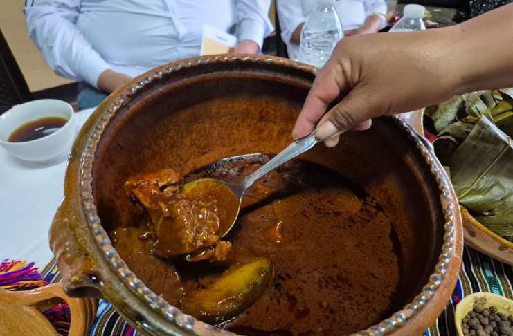 El pepián es uno de los platillo más emblemáticos de Guatemala. Foto La Hora: archivo.