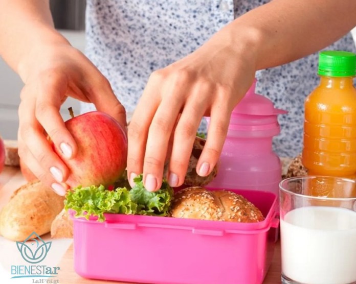 Los médicos recomiendan que ingiera una alimentación variada para prevenir enfermedades. Foto La Hora: Archivo.