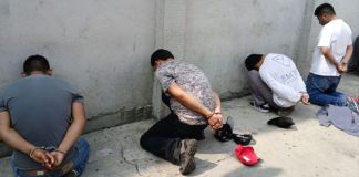 Presuntos responsables del intento de secuestro de una niña en Villa Canales. Foto La Hora: PNC