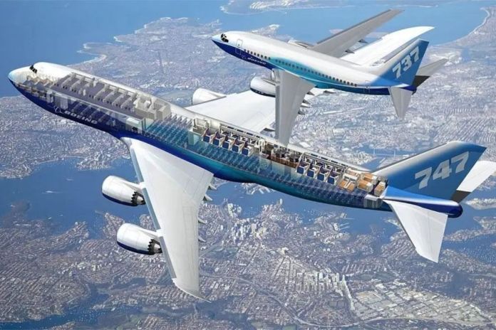 El primer plano, edel avion modelo Boeing 747-800. Foto La Hora: El Correo Del Golfo