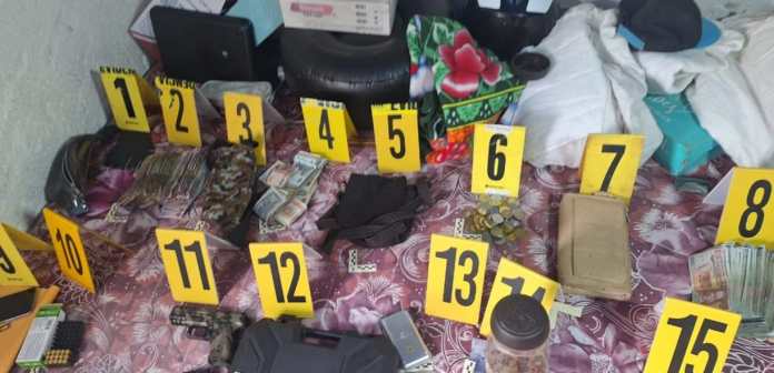 PNC captura al "Skiper" en supuesto punto de venta de drogas en Chimaltenango. Foto La Hora: PNC.