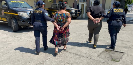 "Los Quichelenses": Madre e hija capturadas por robar celulares en mercado de Chimaltenango
