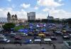 Quinto día consecutivo de la instalación de casas de campaña y toldos del STEG en la Plaza de la Constitución. Foto La Hora: Daniel Ramírez