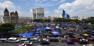 Campamento del STEG continúa por tercer día y afecta el tránsito y paso peatonal por zona 1