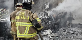 Cisterna de combustible prende en llamas al caer en la VAS