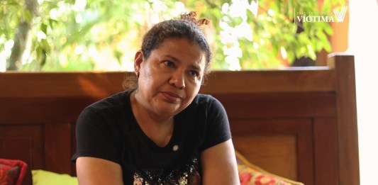 La mamá de Melisa Palacios recordó a su hija como una persona con un gran corazón, responsable e inteligente. Foto La Hora: Instituto de la Víctima