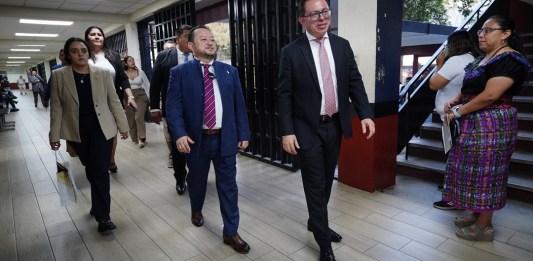 Henry Arriaga logró su reelección como decano de la Faculta de Derecho de la USAC. Foto La Hora: Facultad de Derecho USAC