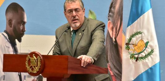 "Actos de tortura" califica el presidente Bernardo Arévalo ante las acciones por parte del juez Fredy Orellana