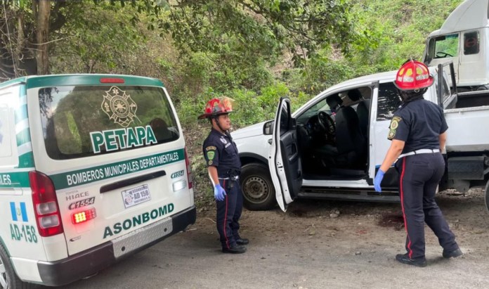 balacera san miguel petapa Los cuerpos fueron localizados en la ruta a Playa de Oro, zona 11 de San Miguel Petapa. Foto La Hora: CBMD
