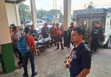 Autoridades continúan búsqueda de dos mujeres arrastradas por el río Ajos. Foto La Hora: Conred