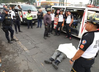 Hombre fallece tras sufrir un ataque armado en la Calzada Roosevelt.