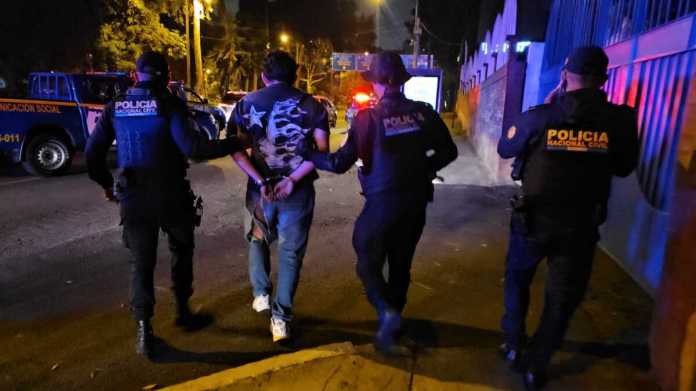 capturado carreras clandestinas José Pablo Ramírez Esquivel fue detenido luego de supuestamente haber atropellado a un agente de PNC. Foto La Hora: PNC