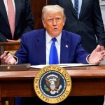 El presidente de Estados Unidos, Donald Trump, en una conferencia de prensa en la Casa Blanca. Foto La Hora: EFE
