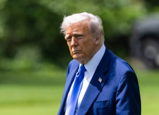 Fotografía de archivo del Presidente Donald Trump en la Casa Blanca. Foto La Hora: EFE