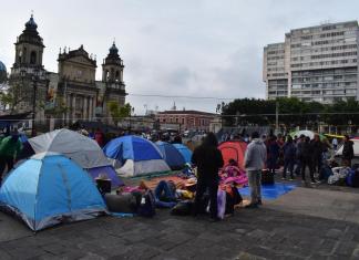 Sindicalistas de STEG, junto a Joviel Acevedo, se reunen frente al Palacio Nacional de la Cultura con motivos aún por aclarar.