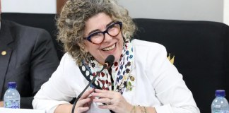 La ministra de Economía, Gabriela García, acudió a una citación al Congreso y explicó los avances para eliminar las barreras no arancelarias. Foto: Congreso de la República
