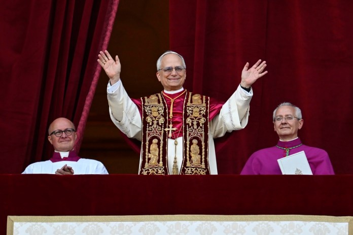 El nuevo papa, León XIV, también tiene la nacionalidad peruana