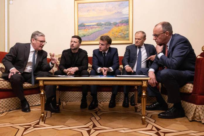 efeucraniajefes Los líderes de Alemania, Francia, Reino Unido y Polonia visitaron al presidente de Ucrania, Volodímir Zelenski. Foto: EFE