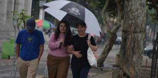 La lluvia cada día es más constante en el país, se recomienda a la población a tomar medidas de prevención. Foto: La Hora / José Orozco