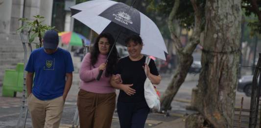 La lluvia cada día es más constante en el país, se recomienda a la población a tomar medidas de prevención. Foto: La Hora / José Orozco