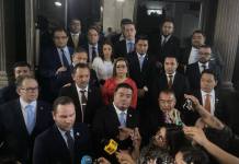 La alianza conformada por Allan Rodríguez, Elmer Palencia y Álvaro Arzú Escobar se evidenció el 29 de abril. Foto: La Hora / José Orozco