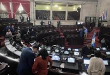Menos de la mitad de los 160 diputados acudieron a las plenarias extraordinarias de mayo en el Congreso. Foto: La Hora / José Orozco
