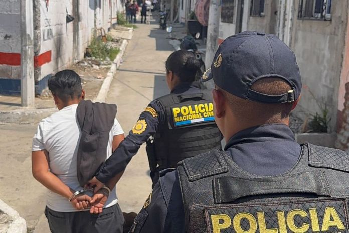 Presunto responsable de ataque armado ocurrido en el Mezquital, Villa Nueva. Foto La Hora: PNC