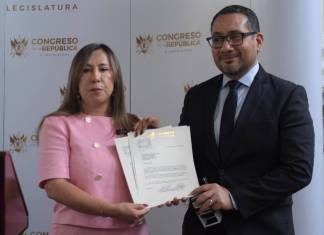 La diputada Sofía Hernández señala cobro de extorsiones para que no se hagan publicaciones en su contra. Foto: La Hora / José Orozco