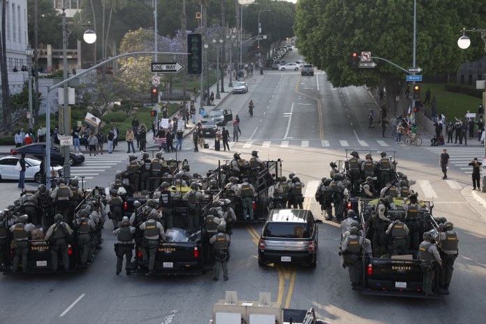 Trump suma otros 2.000 soldados de la Guardia Nacional en Los Ángeles por protestas