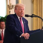 El presidente de Estados Unidos, Donald Trump, habla durante un evento este jueves, en la Casa Blanca en Washington sobre el ataque realizado por Israel. Foto La Hora: EFE