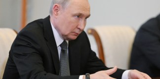 Putin llama a buscar vías para un cese de hostilidades en Oriente Medio.