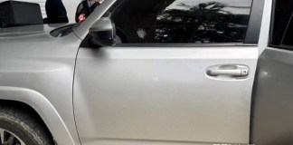 El alcalde colombiano salió ileso, pero un guardaespaldas quedó herido en el atentado. Foto La Hora: Caracol Radio Cali.