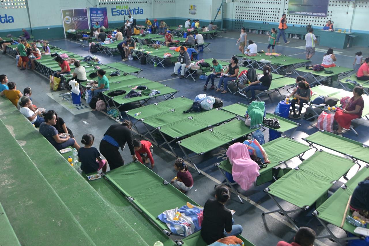 Volcán de Fuego: Albergue en Escuintla resguarda a 26 familias y espera evaluaciones de Conred para retornarlos