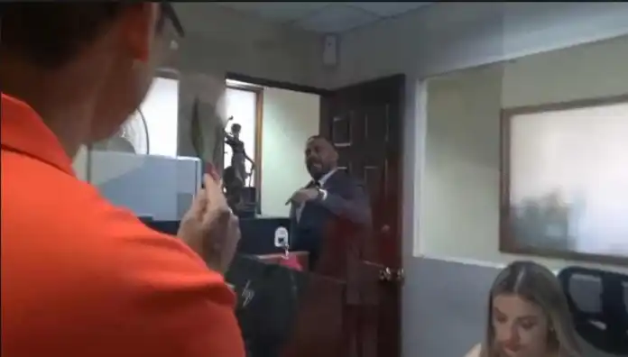 Altercado Sala Tercera Un grupo de abogados realizó una serie de reclamos contra el magistrado Alejandro Prado. Foto La Hora: Captura de Pantalla