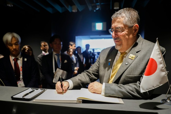 Presidente Bernardo Arévalo en la Expo Osaka 20205, Japón.