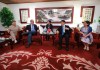 Presidente Bernardo Arévalo, acompañado de la primera dama, junto con el Canciller Lin Chia-lung y su esposa.